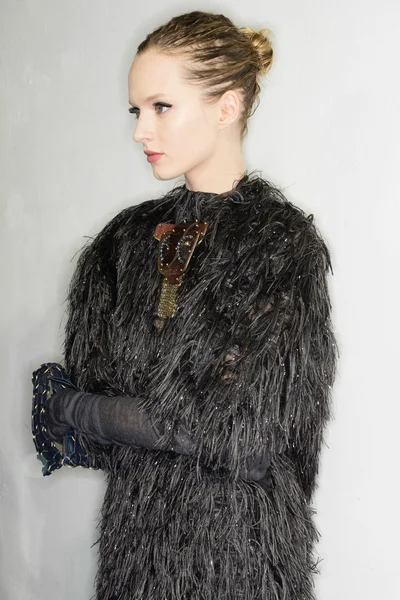 Look 28